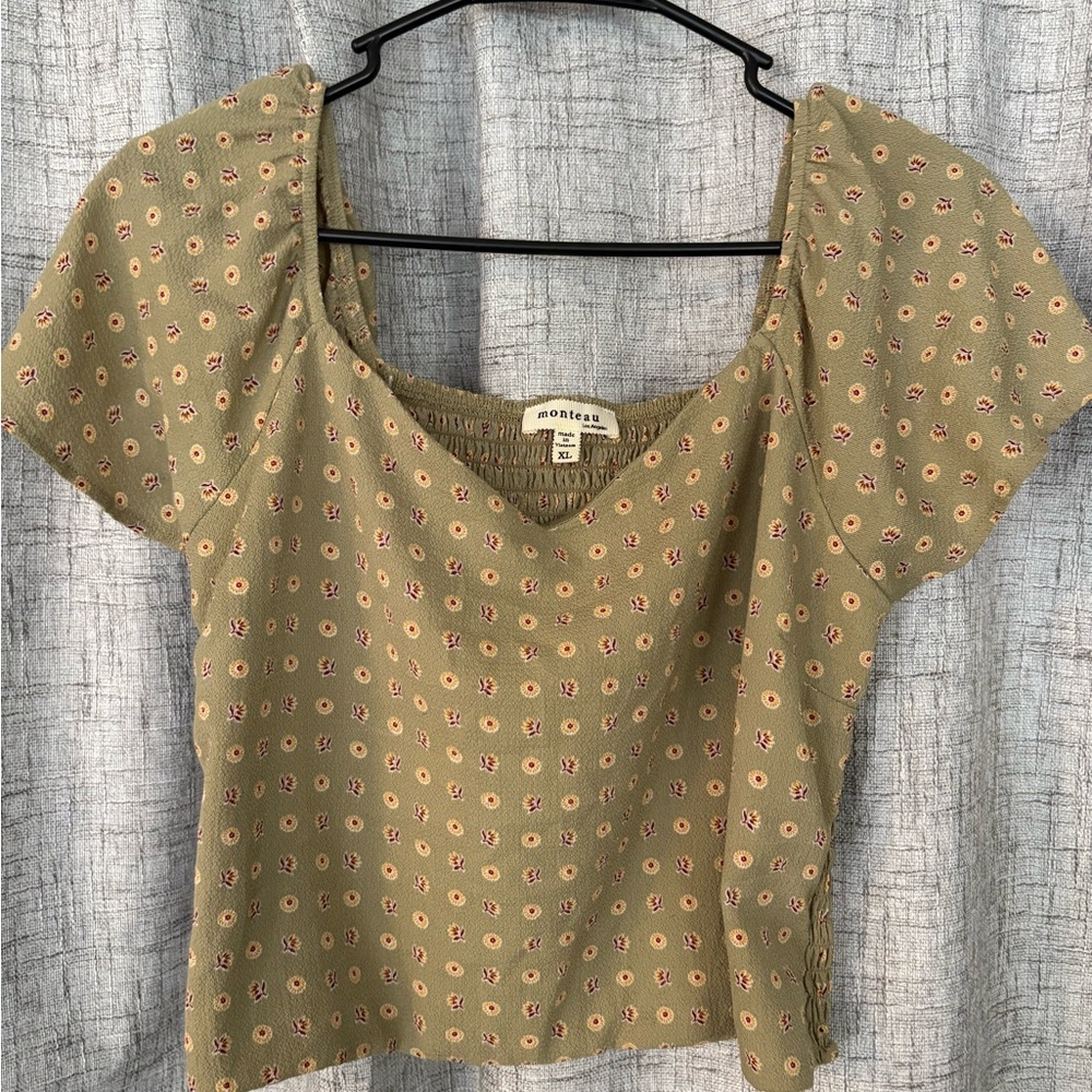 Monteau Women's Olive Floral Blouse
